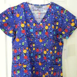 Serene Uniforms Christmas Lights Birthday Party Blue Scrub Top Sz M NWT